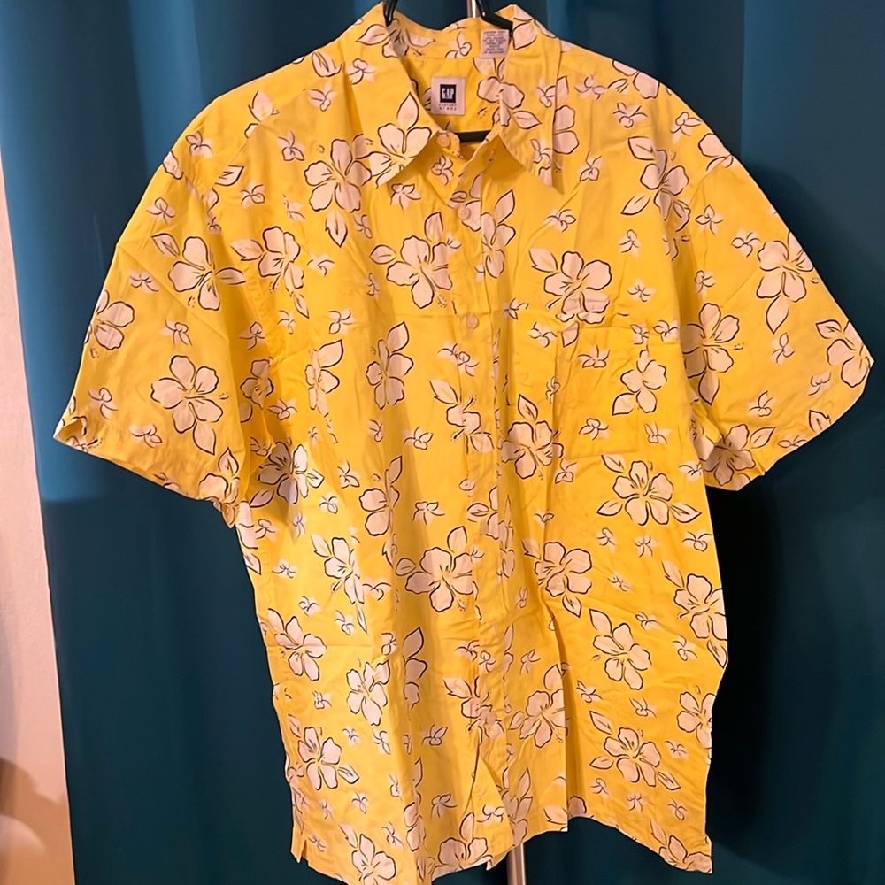 Gap Yellow